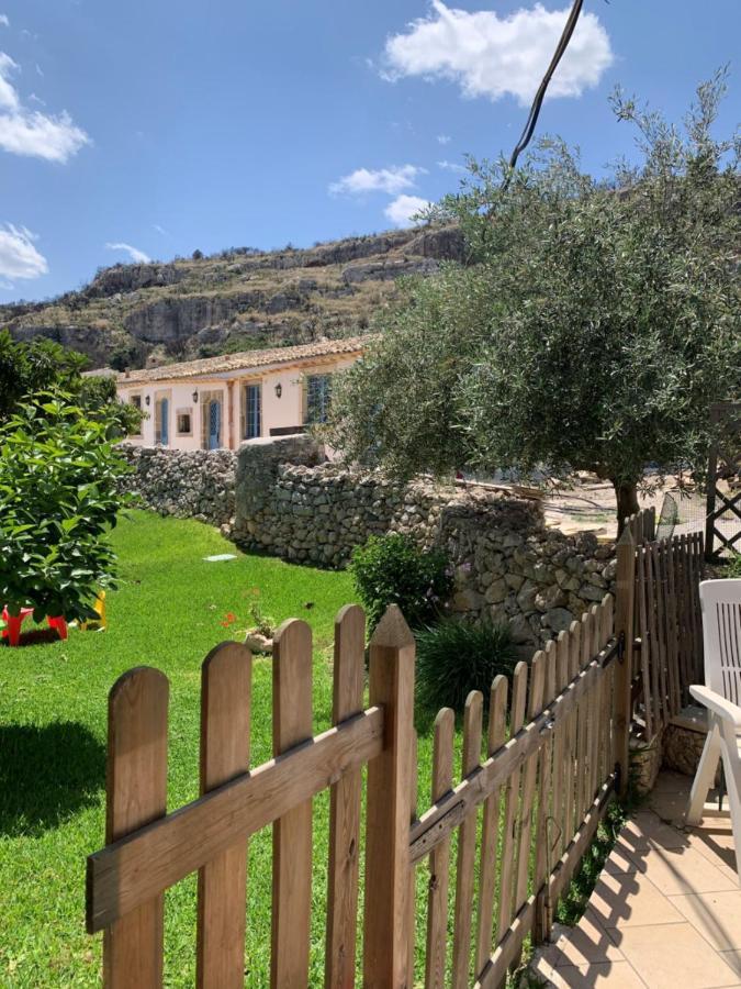 Masseria Santacatrini Melilli Buitenkant foto